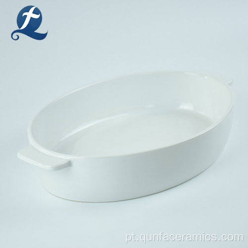 Bandeja de cozimento cerâmica branca oval feita sob encomenda por atacado do pão de China com punho
